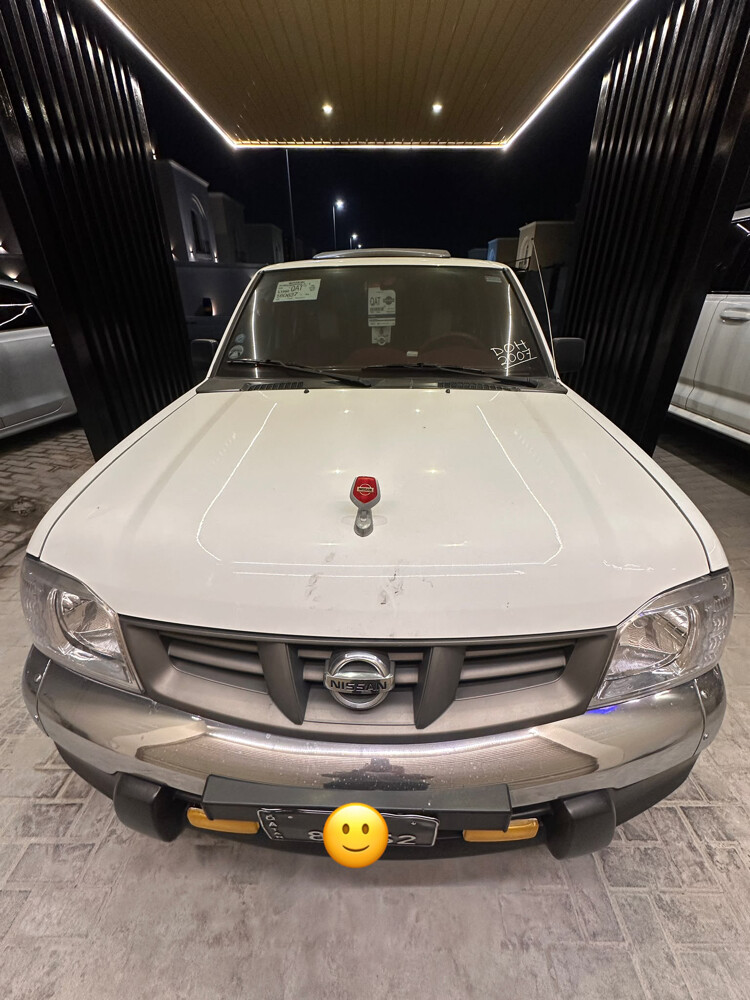 Nissan Pickup Excellent condition - 1
