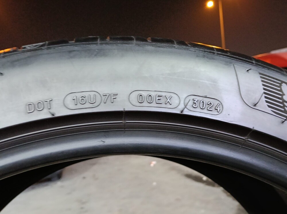 265/40/ZR20.Michelin Brand - 5