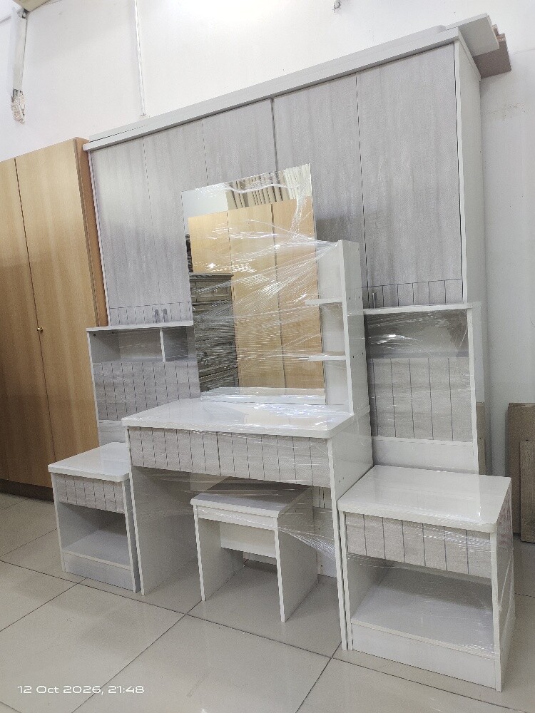King size bedroom set for sale - 2
