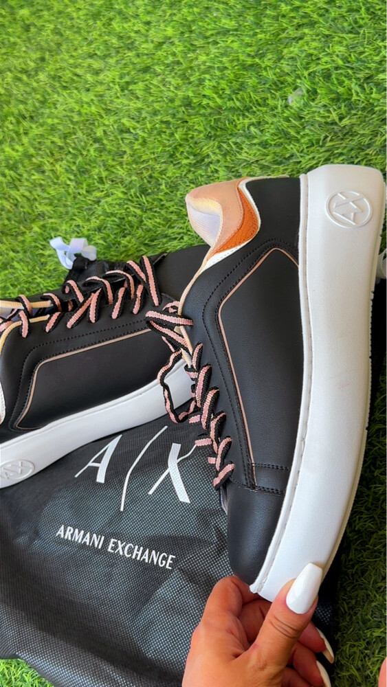 on shoes new - 9