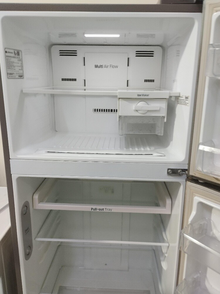 LG like New fridge For sale - 6