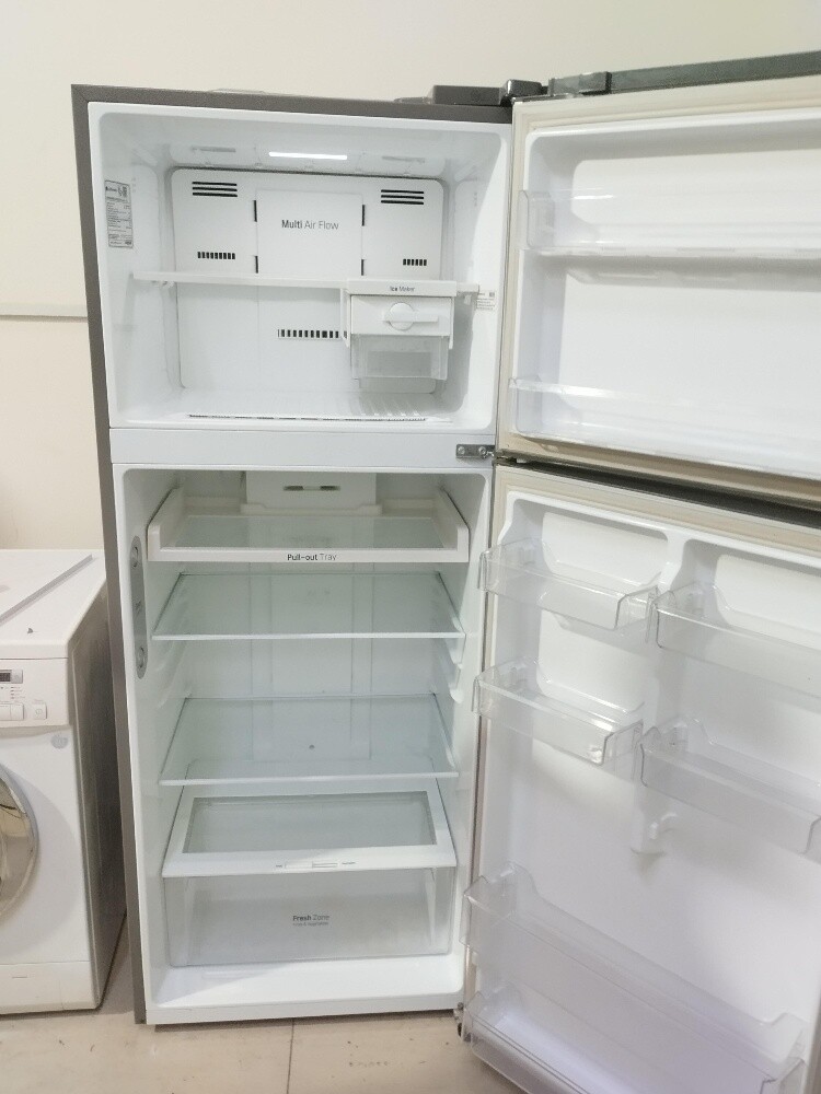 LG like New fridge For sale - 3