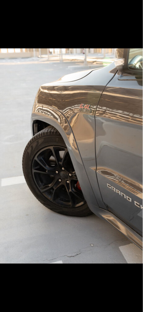 URGENT SALE Jeep Grand Cherokee SRT - 6