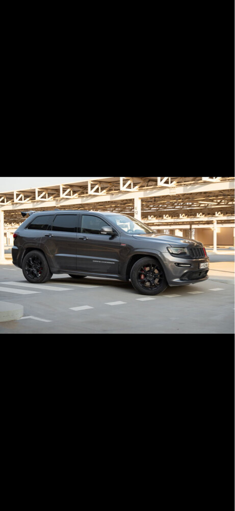 URGENT SALE Jeep Grand Cherokee SRT - 3