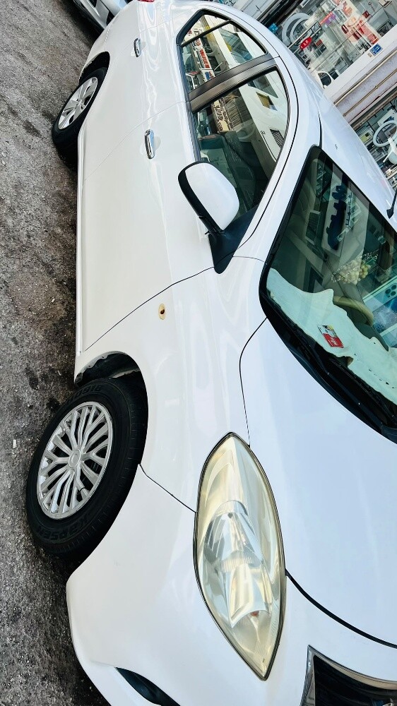 Nissan sunny 2013 70430765 - 5