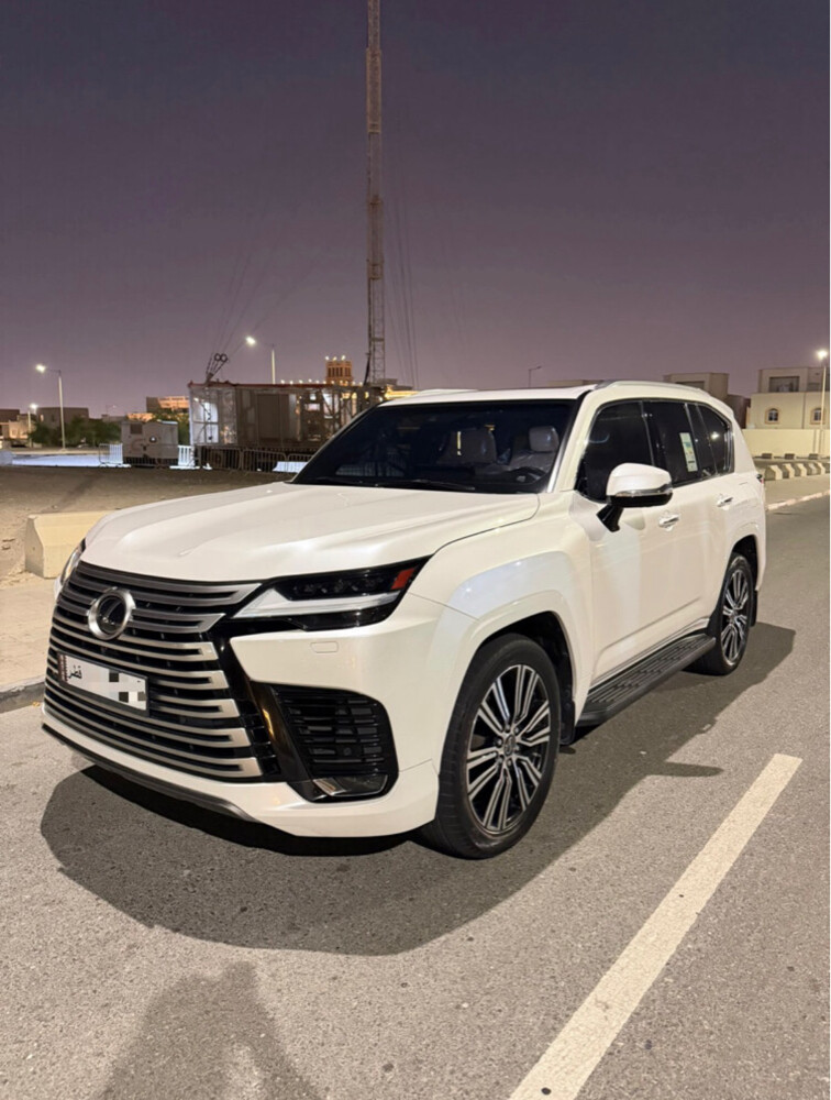 LX600 Luxury 2022 - 1