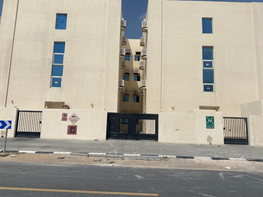 للإيجار سكن عماال 73غرفة - 2
