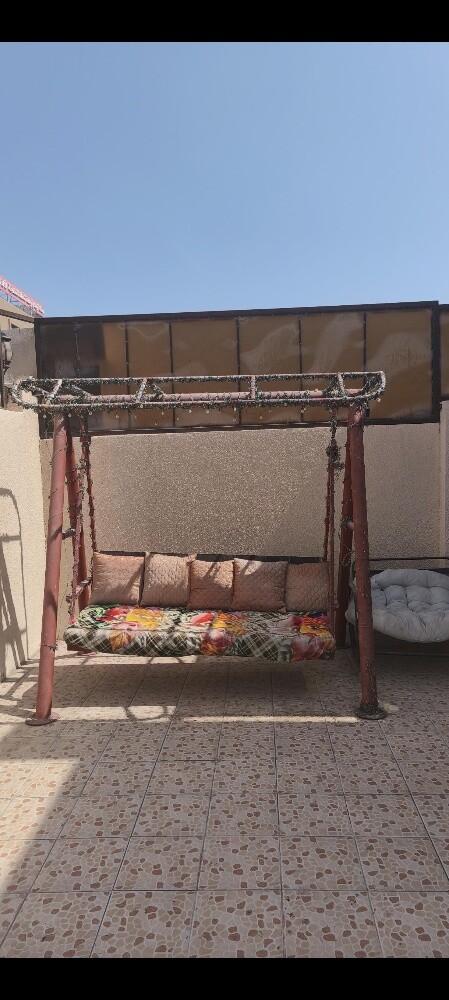 أرجوحة تتسع لثلاثة أشخاص بحالة جي - 1