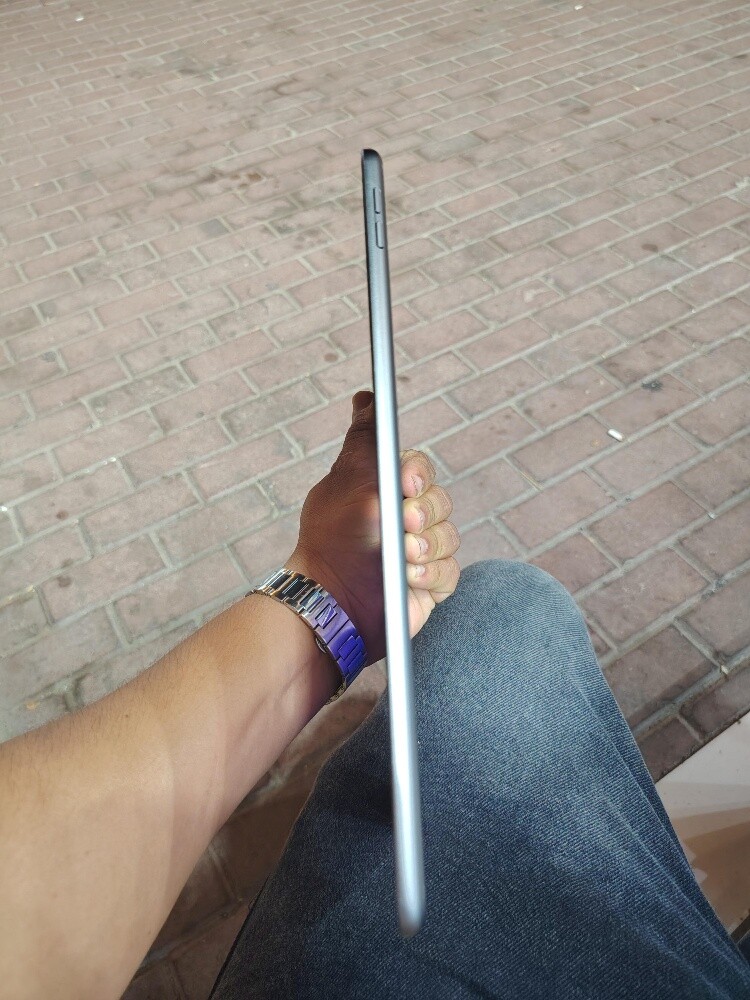 iPad 5 generation 32GB very good - 3