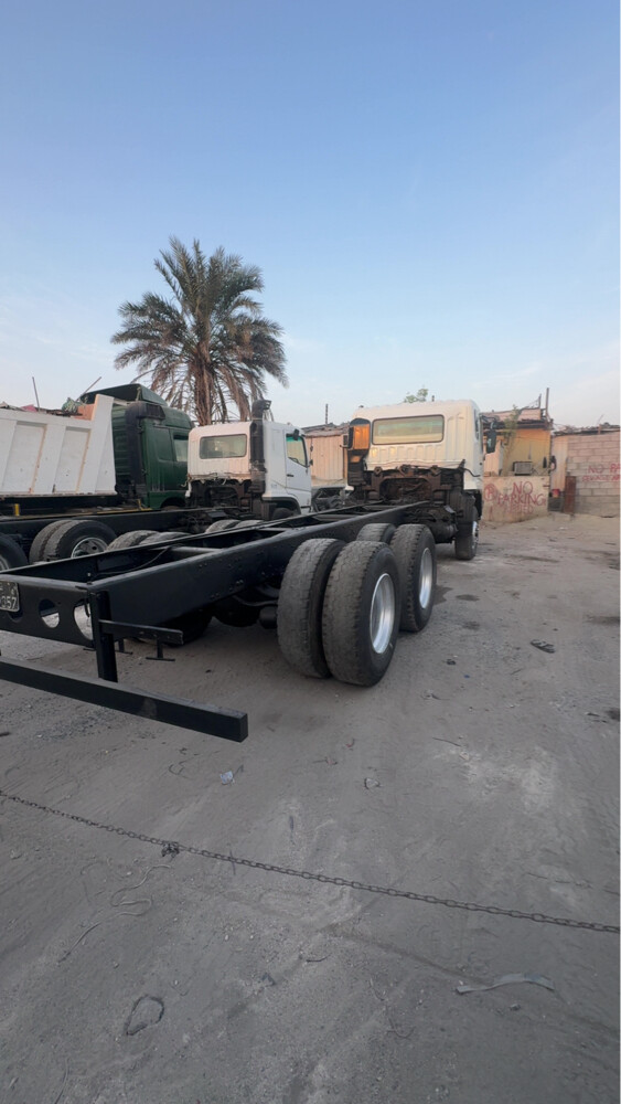 موستبيشي 8 - 5