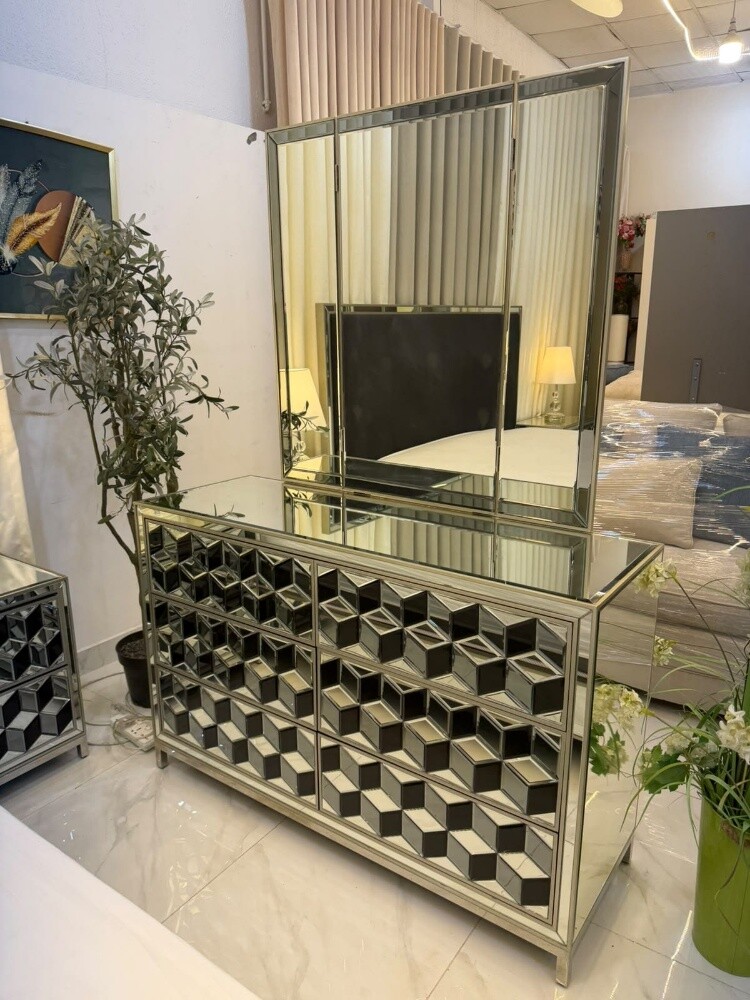 Home Centre Brand Bedroom Set - 4