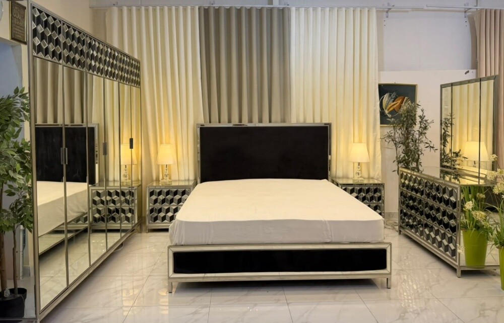 Home Centre Brand Bedroom Set - 1