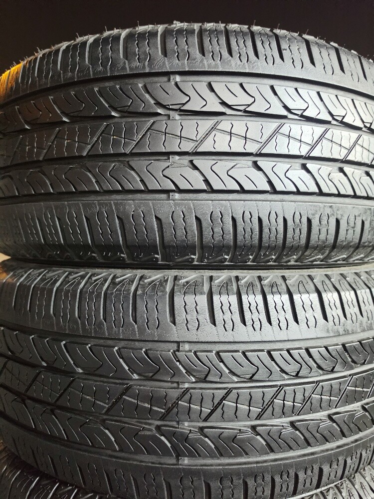 285/60/18 Roadstone Tyre 2024 - 2