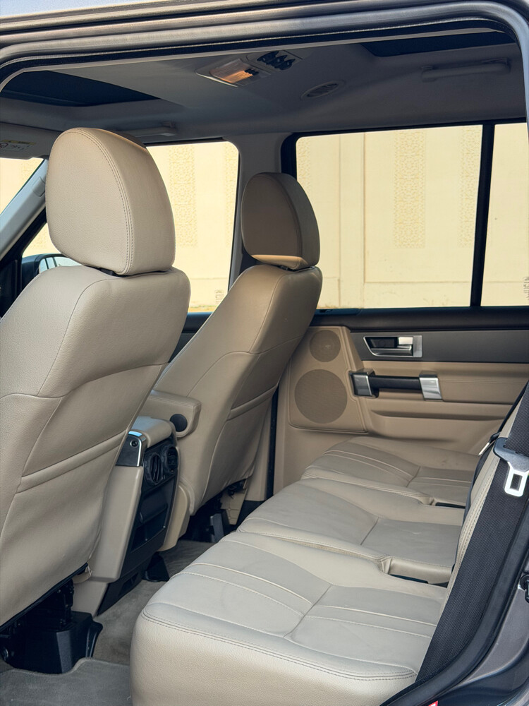 Land Rover LR4 SE-2016 - 4