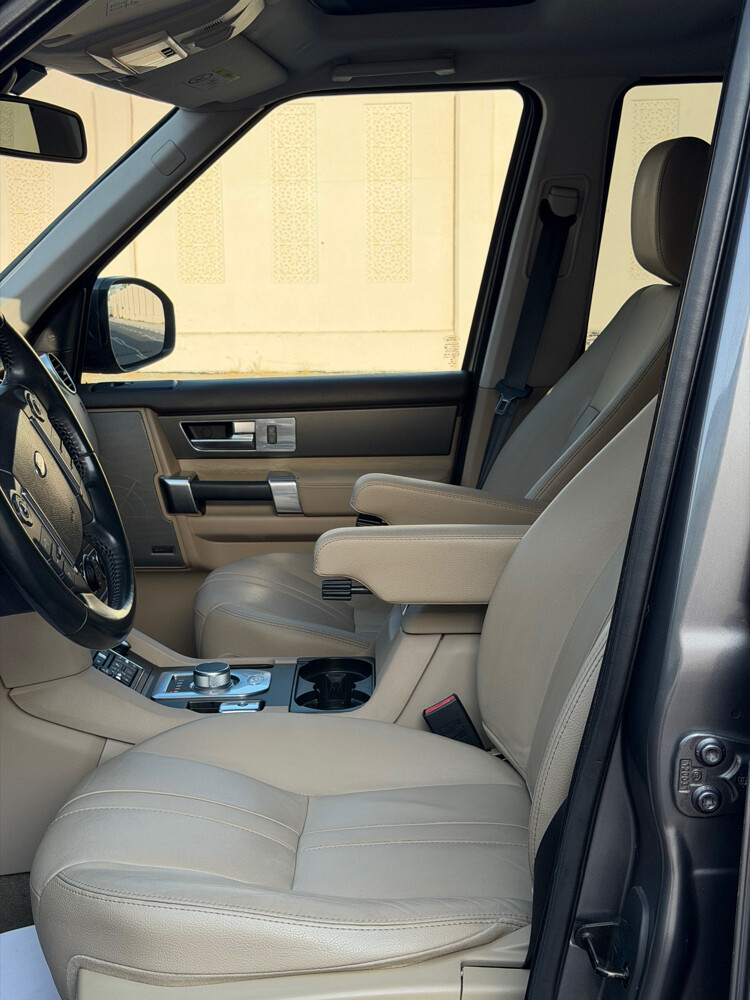 Land Rover LR4 SE-2016 - 8
