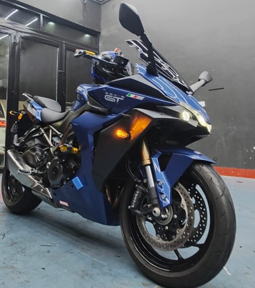 susuki gxs1000cc GT - 4