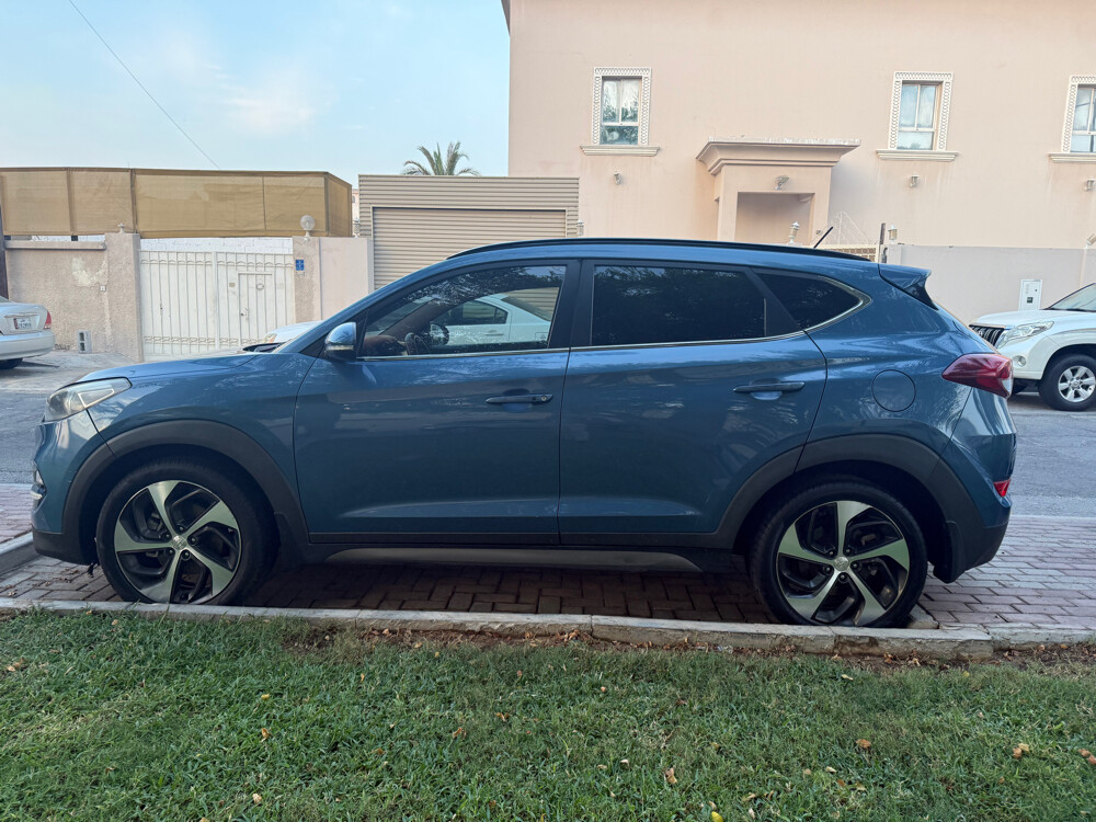 Hyundai Tucson 2016 Full Option - 2