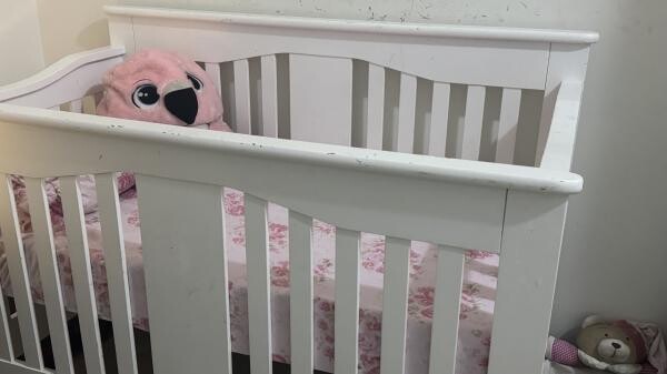 Baby crib - 1