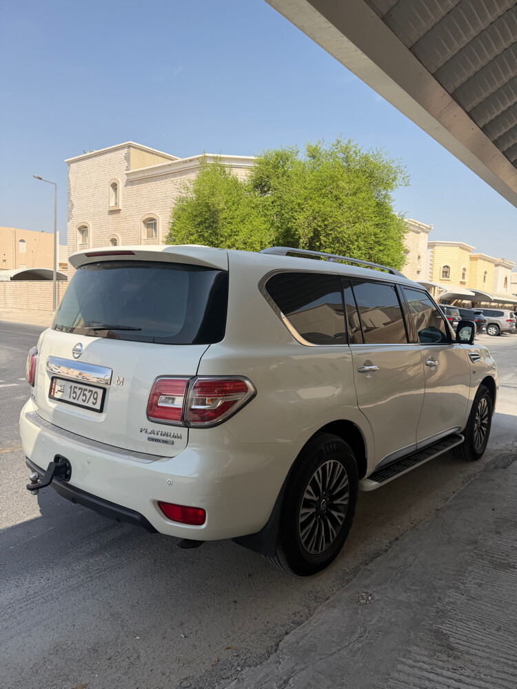 للبيع نيسان بلاتينيوم 320 - 2