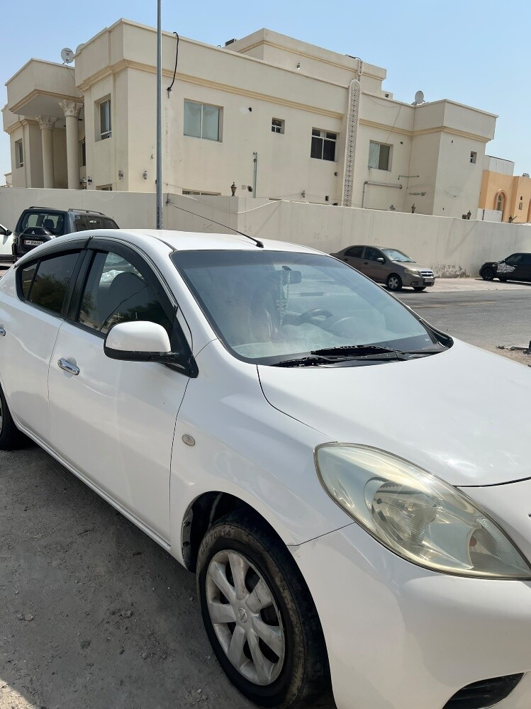 nissan sunny 2013 - 5