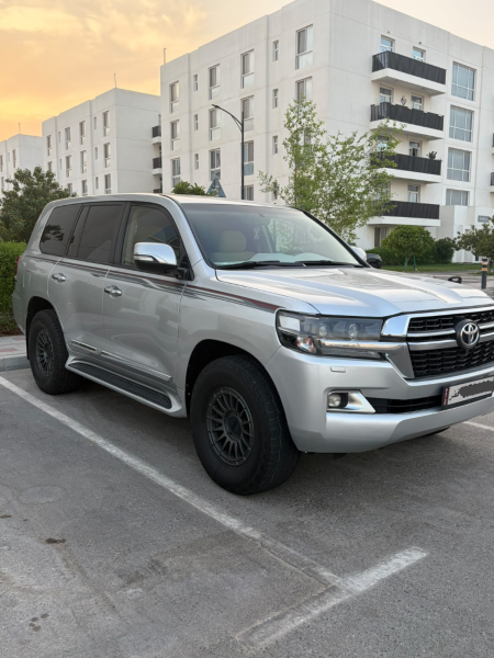 LAND CRUISER GXR V8 309KM QR98K - 2