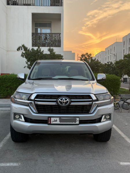 LAND CRUISER GXR V8 309KM QR98K - 1