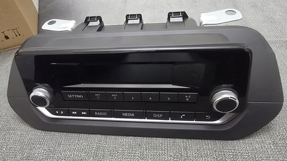 Original Nissan radio head unit - 3