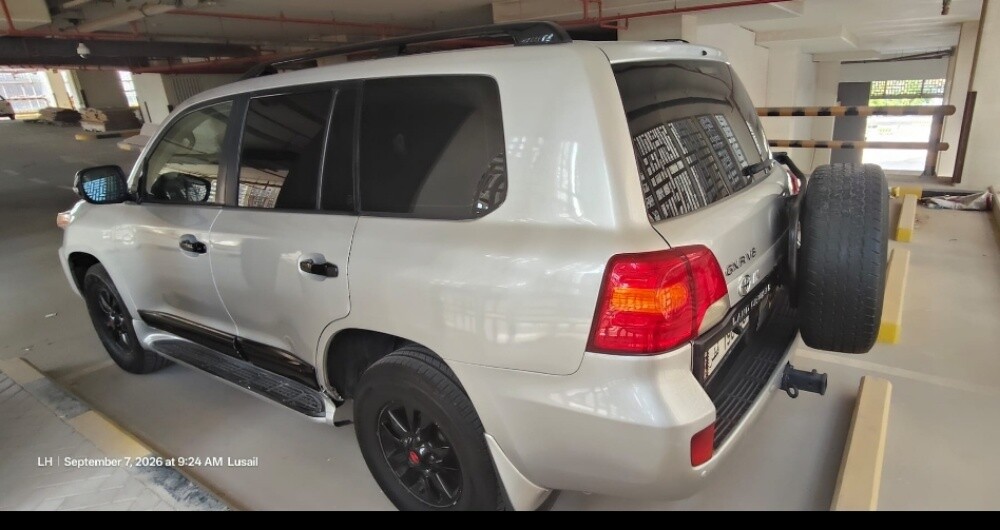 toyota land cruiser gxr v6 - 4