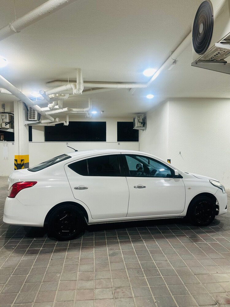 NISSAN SUNNY 2016 - 6