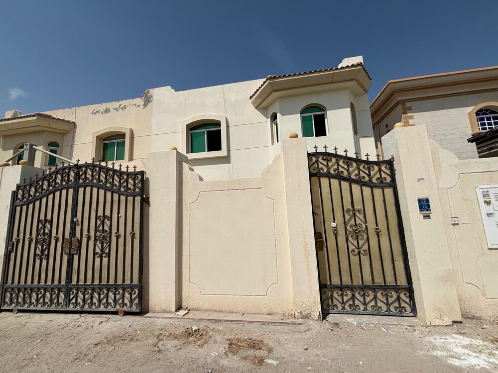 excellent 5BR villa in Al gharafa - 11