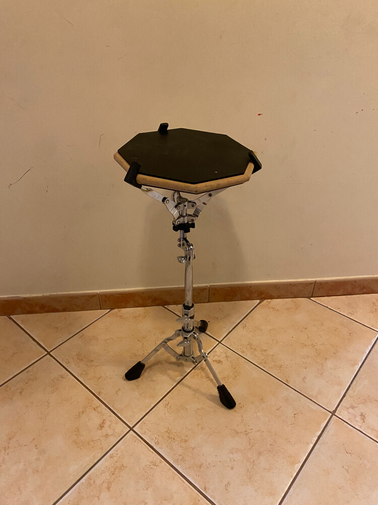 Drums.. pad and holder - 4