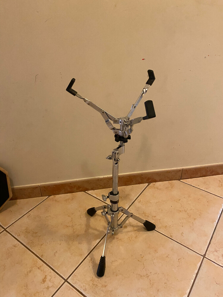 Drums.. pad and holder - 2