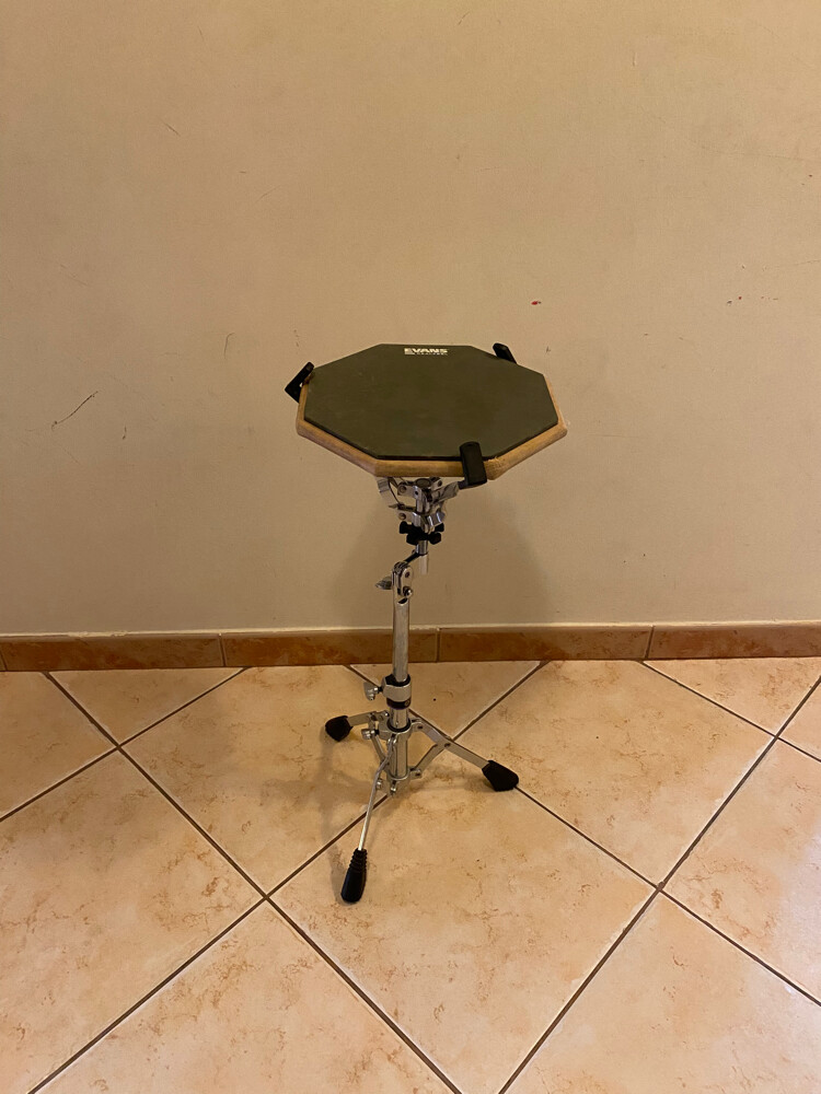 Drums.. pad and holder - 3