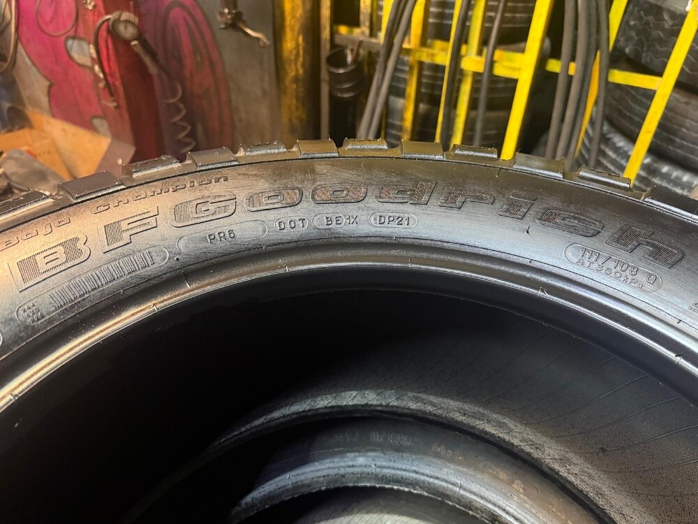 255/75/17 " BF Goodrich tyre " USA - 5