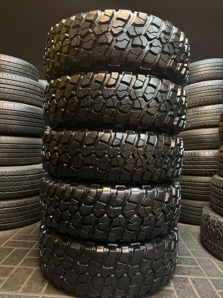 255/75/17 " BF Goodrich tyre " USA - 4