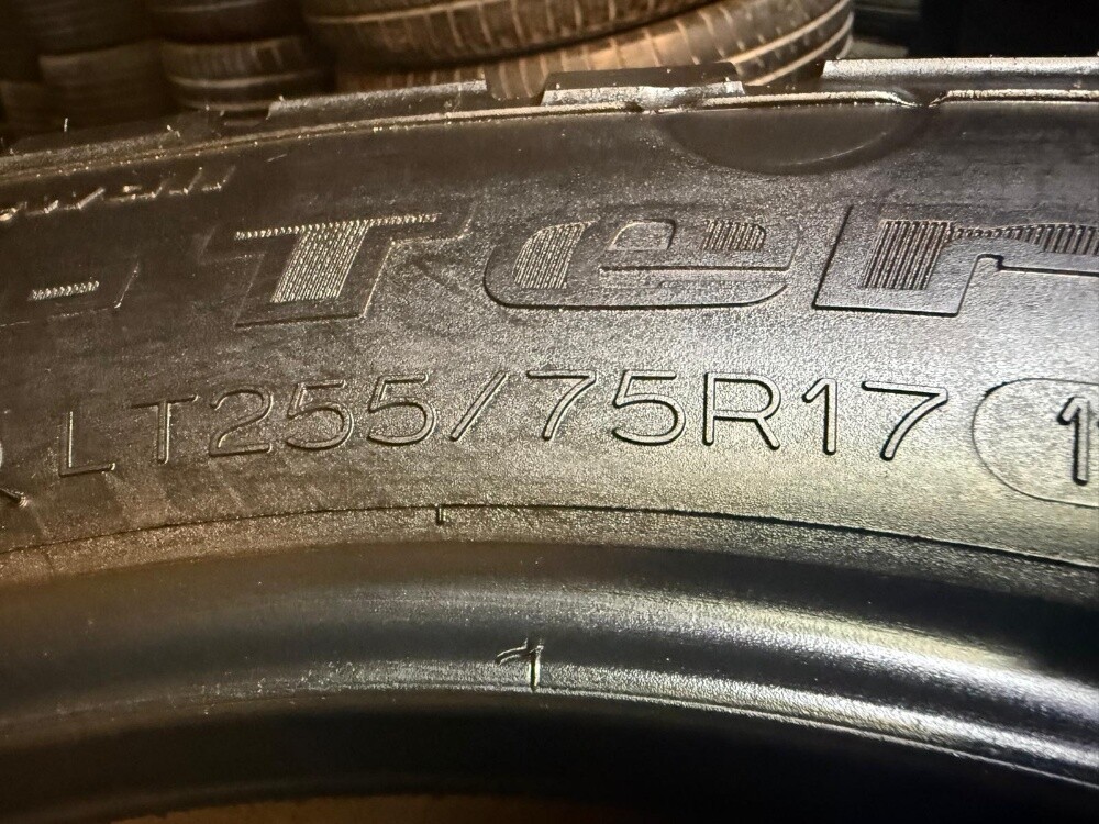 255/75/17 " BF Goodrich tyre " USA - 7