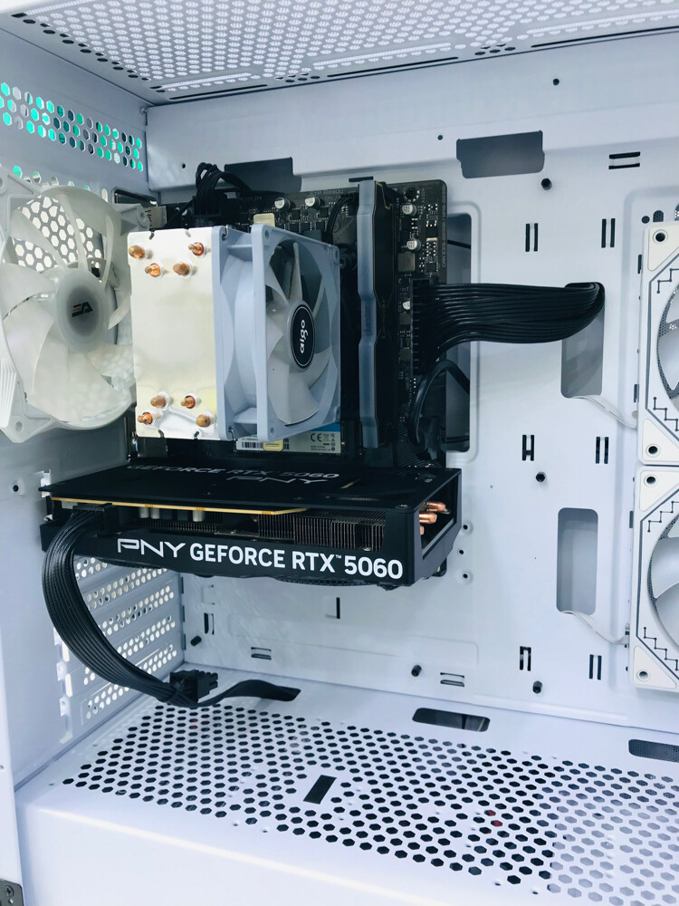 Gaming pc rtx5060 - 9