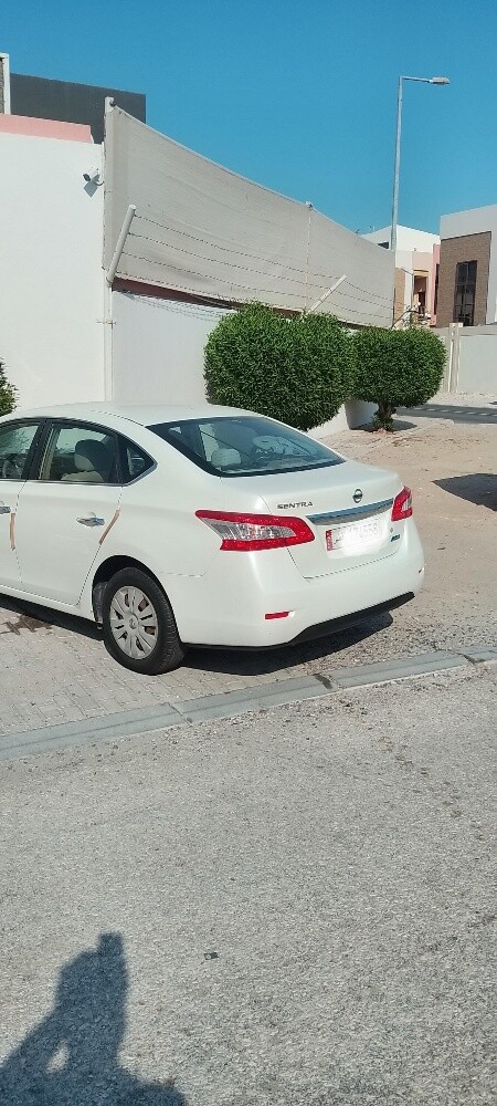 Nissan Sentra - 1