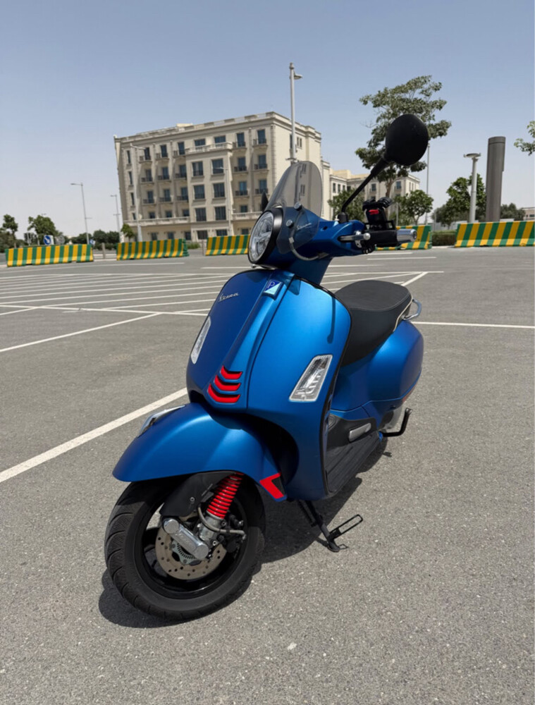 Clean Vespa GTS 300 super S 2020 - 3