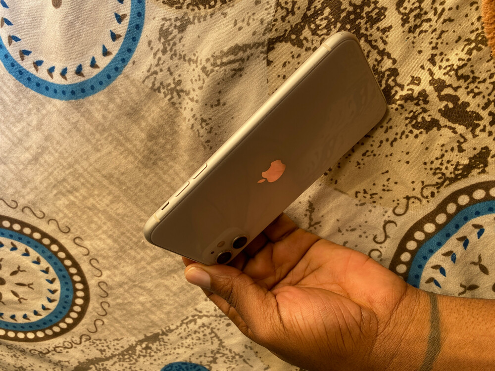 iphone 11 very clean - 3