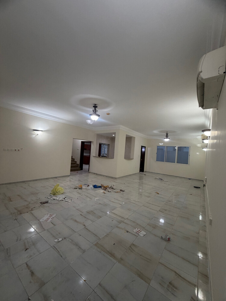 للايجارفيلاالغرافه مجمع4غرف8000 - 2