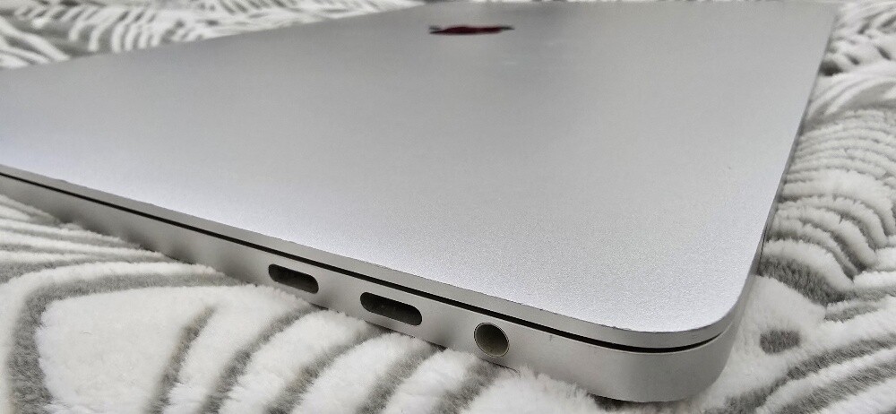 Apple MacBook Pro 15inch 32GB - 4