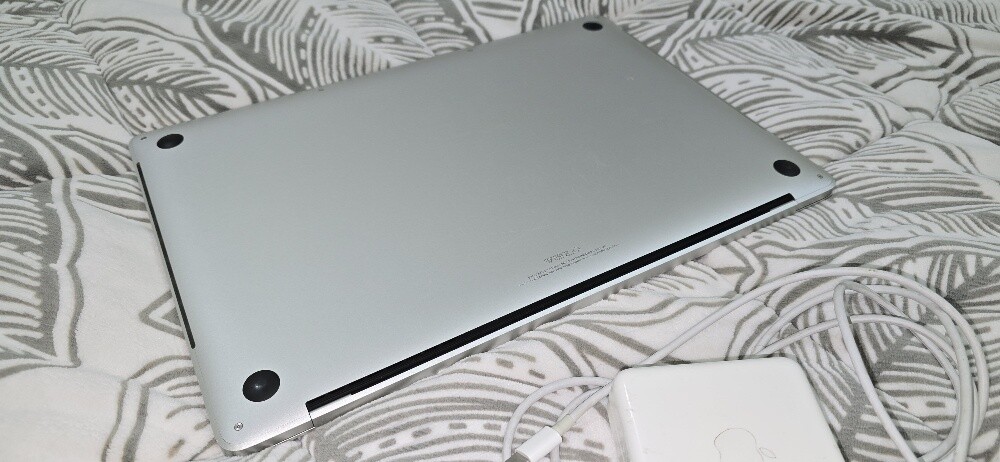 Apple MacBook Pro 15inch 32GB - 5