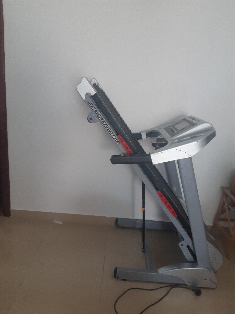 مشاية رياضية - 1