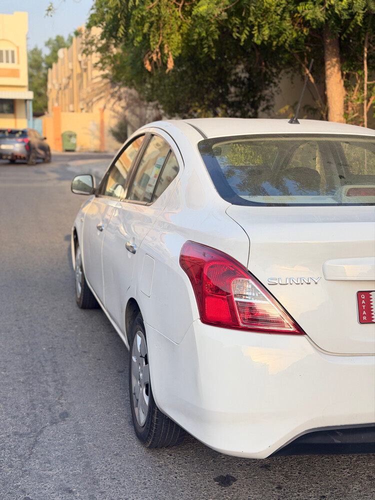 Nissan Sunny 2021 - 3