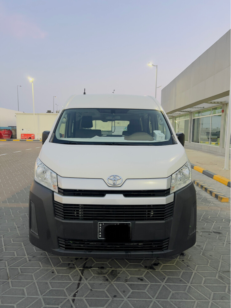 Toyota hiace  - 7