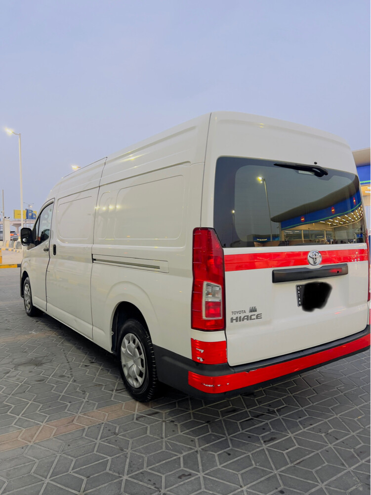 Toyota hiace  - 4