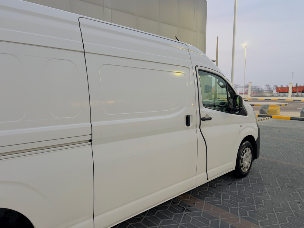 Toyota hiace  - 3