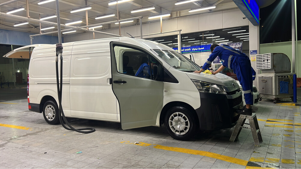 Toyota hiace  - 12