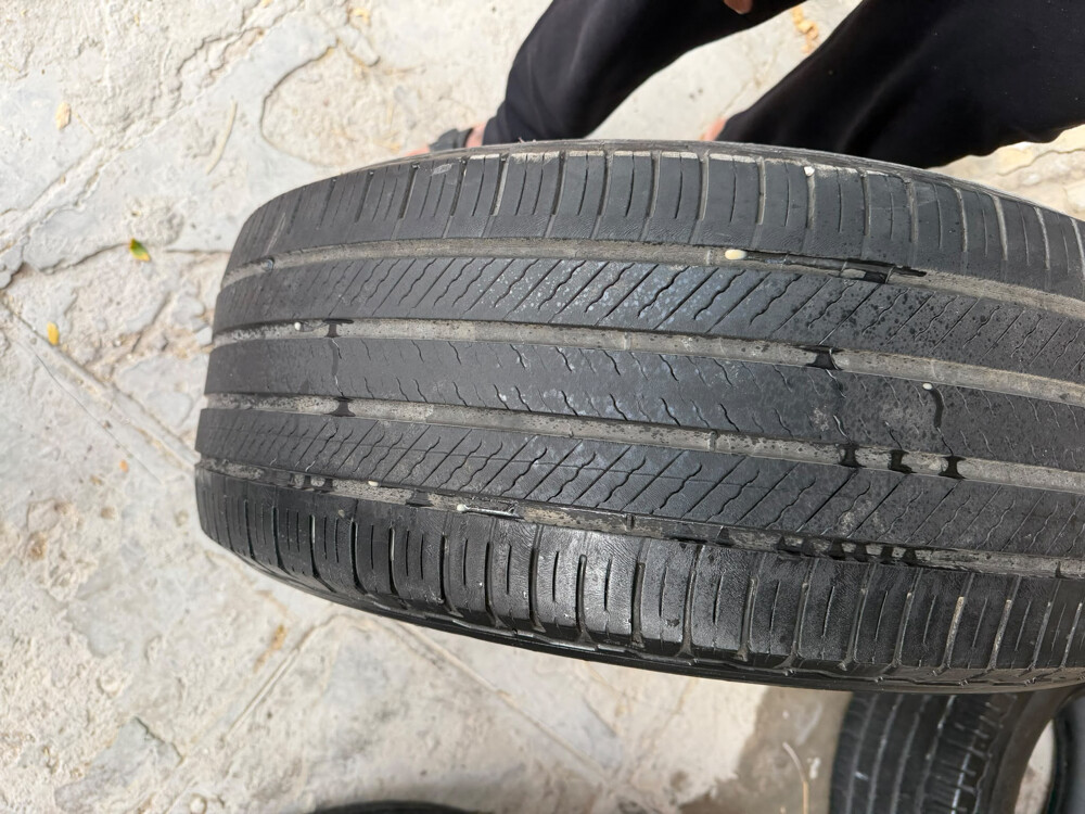 Tyre 285/65/17 - 2